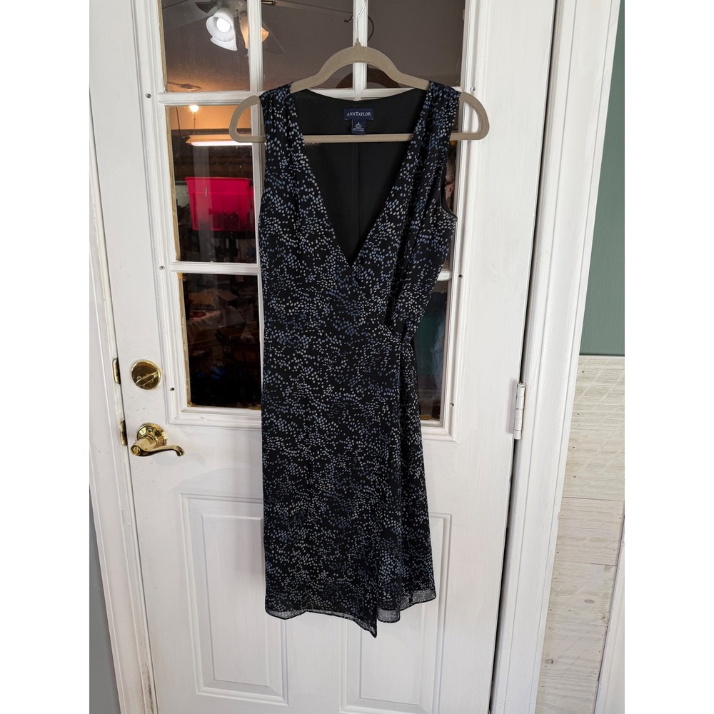 Ann Taylor 100% Silk Wrap Dress Blue Black Abstract Dot Print Sleeveless Size 2